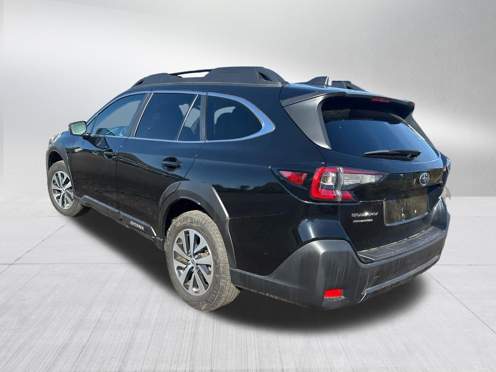 Used 2024 Subaru Outback Premium AWD/4WD image 13