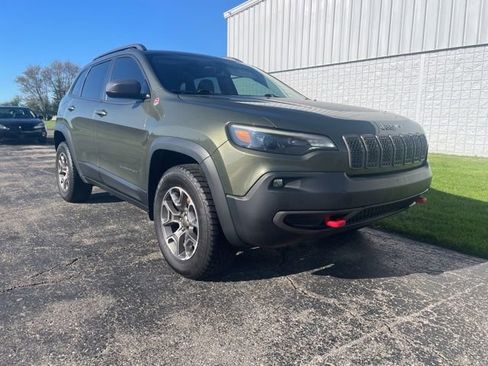 Used 2020 Jeep Cherokee Trailhawk w/ Comfort & Convenience Group AWD/4WD image 1