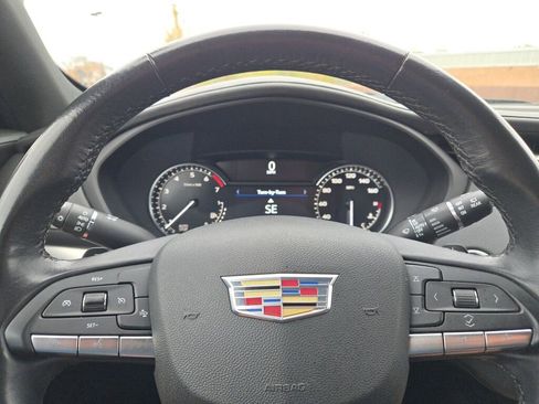 Used 2023 Cadillac XT4 Premium Luxury image 35