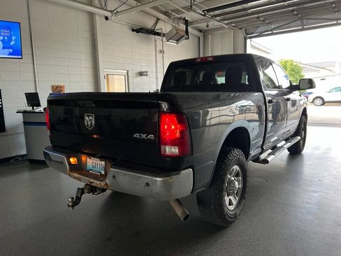 Used 2017 RAM 2500 Tradesman w/ Chrome Appearance Group AWD/4WD image 3