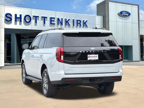 New 2026 Ford Expedition Active RWD image 5