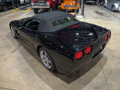 Used 2003 Chevrolet Corvette Convertible w/ Preferred Equipment Group1 RWD image 30
