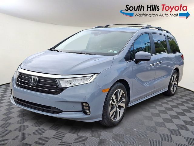 Used 2024 Honda Odyssey Touring image 3