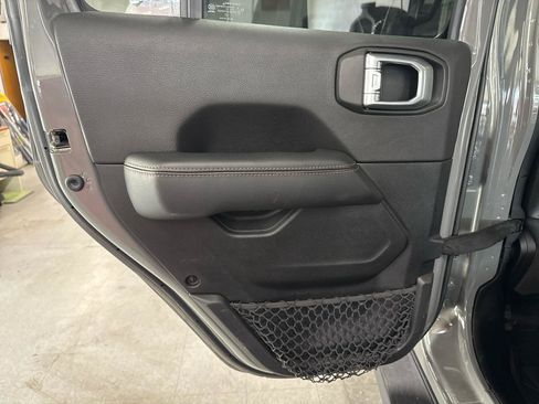 Used 2022 Jeep Wrangler Unlimited Rubicon w/ Xtreme Recon 35" Tire Package AWD/4WD image 42