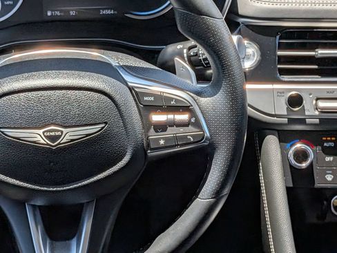 Used 2025 Genesis G70 2.5T RWD image 19