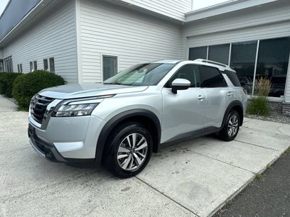 Used 2025 Nissan Pathfinder SL