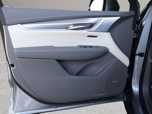 New 2026 Cadillac XT5 Premium Luxury image 10