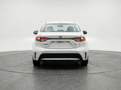 Used 2025 Toyota Corolla LE image 7