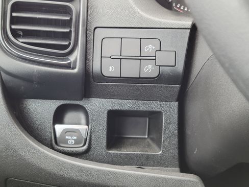 Used 2025 RAM ProMaster 1500 w/ Convenience Group FWD image 10