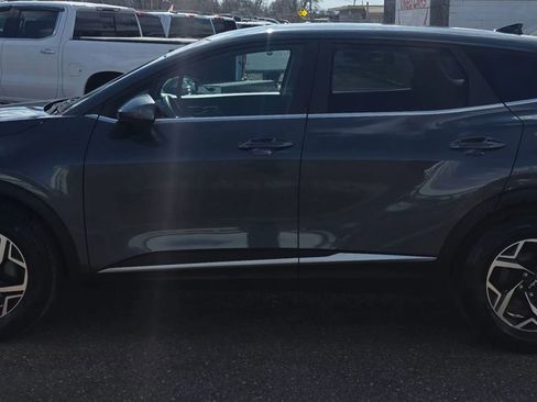 Used 2024 Kia Sportage LX FWD image 5