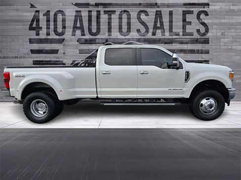 Used 2019 Ford F350 Lariat w/ Lariat Ultimate Package image 2