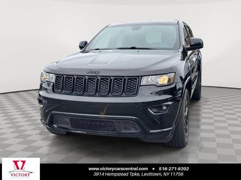 Used 2019 Jeep Grand Cherokee Altitude AWD/4WD image 1