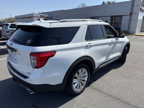 Used 2021 Ford Explorer Limited w/ Hybrid Equipment Group 310A AWD/4WD image 12