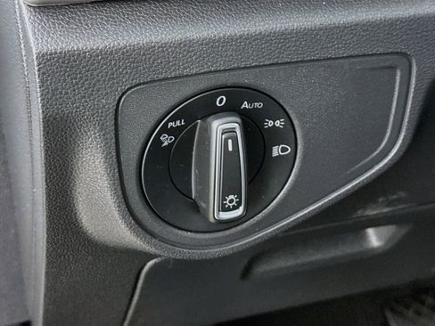 Used 2023 Volkswagen Atlas SE AWD/4WD image 13