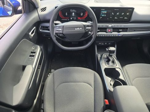 Used 2025 Kia K4 FWD image 23