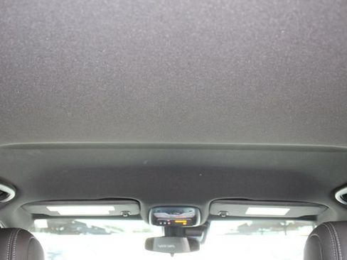 Used 2025 Chevrolet TrailBlazer ACTIV FWD image 16