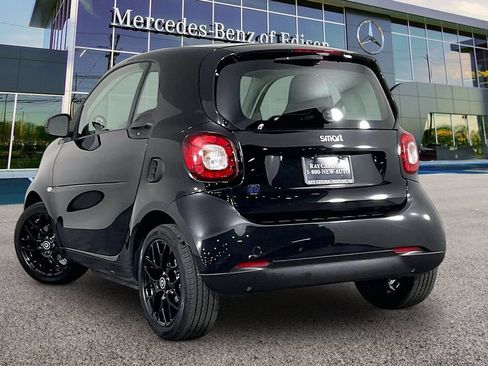 Used 2019 smart fortwo electric drive w/ Sport Package RWD image 2