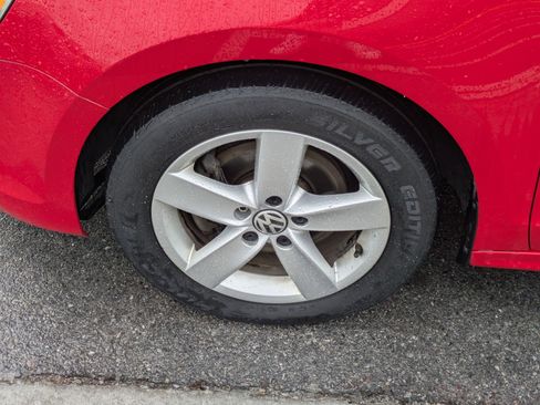 Used 2012 Volkswagen Jetta TDI FWD image 12