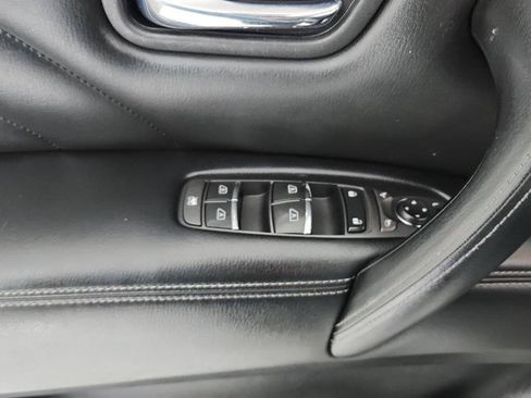 Used 2016 INFINITI QX80 4WD w/ Deluxe Technology Package image 16