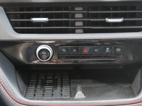 Used 2025 Ford Explorer ST AWD/4WD image 22