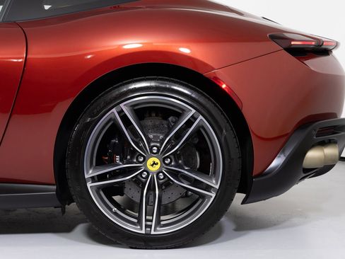 Used 2022 Ferrari Roma image 13