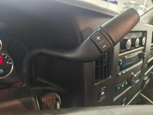 Used 2020 GMC Savana 2500 w/ Driver Convenience Package image 38