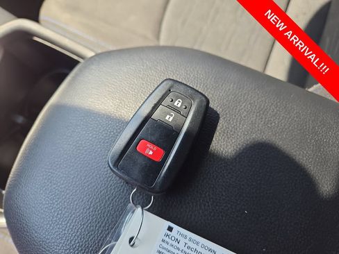 Used 2024 Toyota RAV4 SE AWD/4WD image 35