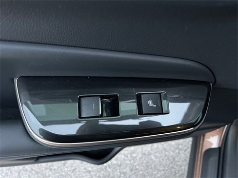 Used 2026 Toyota Crown Platinum image 21