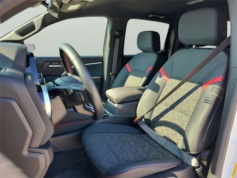 Used 2023 Chevrolet Colorado Z71 w/ Z71 Convenience Package 2 image 15