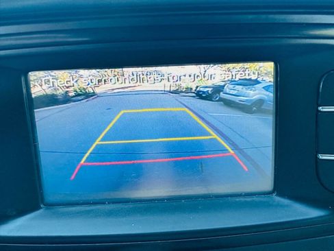 Used 2017 Kia Sorento LX image 23