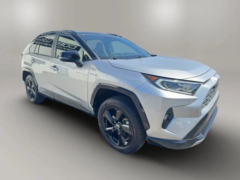 Used 2021 Toyota RAV4 XSE w/ XSE Grade Weather Package AWD/4WD image 4
