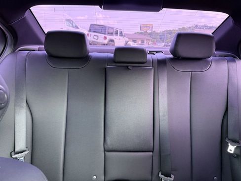 Used 2017 BMW 320i Sedan image 14