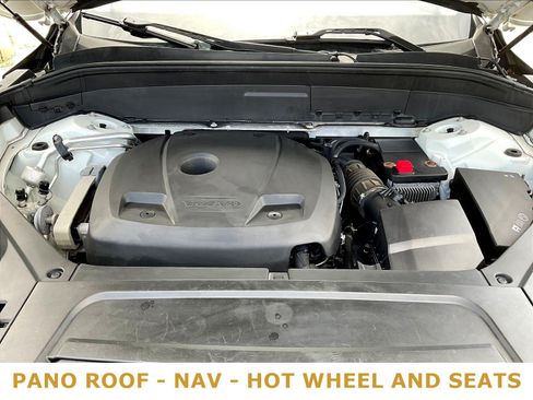 Used 2018 Volvo XC90 T6 Momentum w/ Convenience Package AWD/4WD image 31