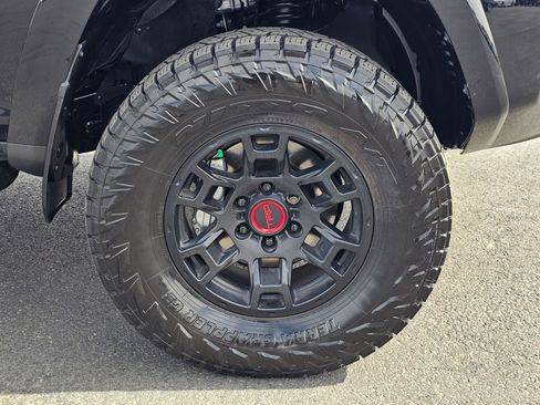 Used 2024 Toyota 4Runner TRD Off-Road Premium w/ TRD Black Wheel Package (TMS) AWD/4WD image 8