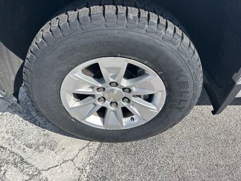 Used 2020 Chevrolet Silverado 1500 LT w/ Convenience Package image 9