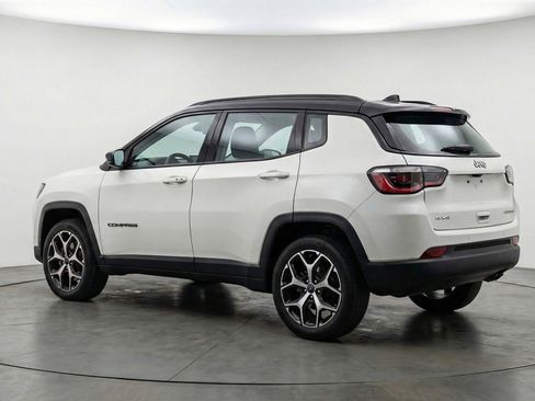 Used 2025 Jeep Compass Limited AWD/4WD image 6
