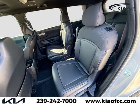 New 2027 Kia Telluride S image 21