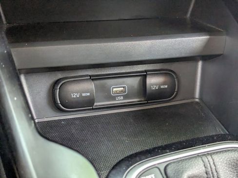 Used 2022 Kia Soul LX w/ Technology Package FWD image 29