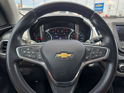 Used 2022 Chevrolet Equinox LT w/ Driver Convenience Package FWD image 18
