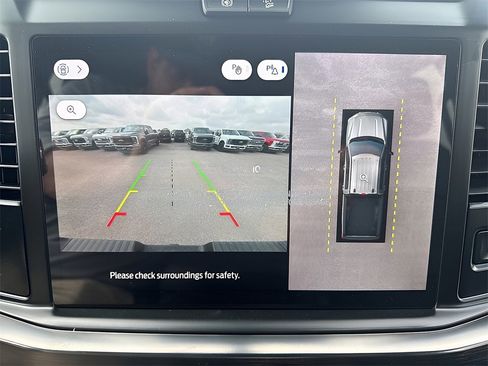 New 2025 Ford F250 Lariat w/ FX4 Off-Road Package image 19