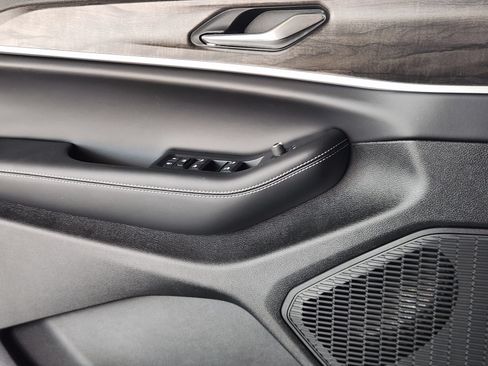 New 2026 Jeep Grand Cherokee Altitude RWD image 18