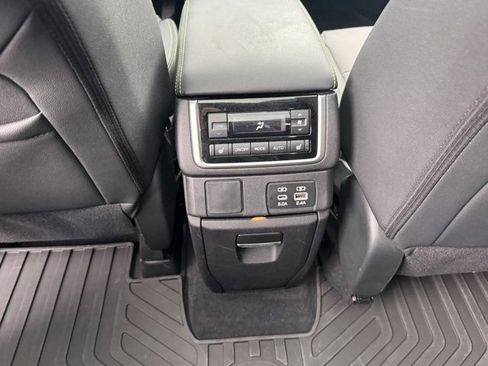 Used 2023 Subaru Ascent Onyx Edition Limited AWD/4WD image 18