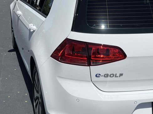 Used 2015 Volkswagen e-Golf SEL Premium image 31