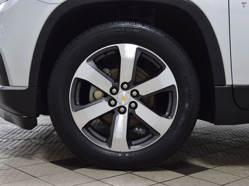 Used 2018 Chevrolet Traverse LT image 28