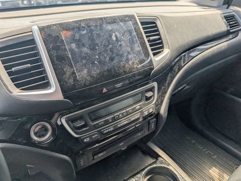 Used 2017 Honda Pilot Touring image 15