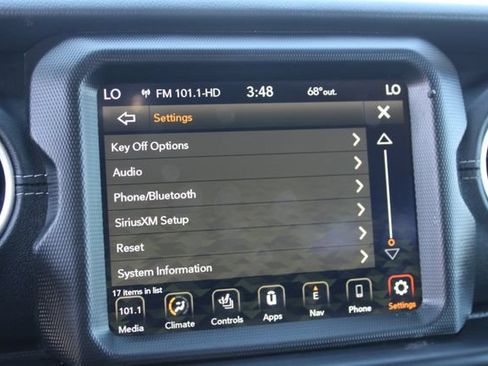 Used 2021 Jeep Wrangler Unlimited Sahara w/ Cold Weather Group AWD/4WD image 34