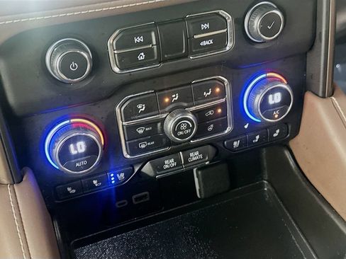 Used 2024 Chevrolet Tahoe High Country w/ Advanced Technology Package RWD image 16