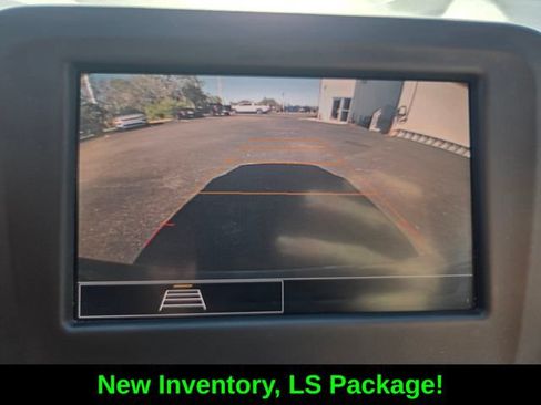 Used 2023 Chevrolet Equinox LS w/ LS Convenience Package FWD image 24