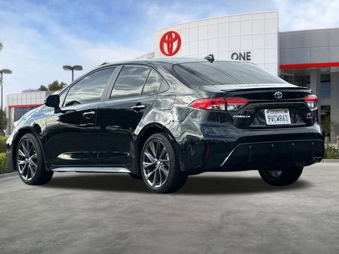 Certified 2025 Toyota Corolla SE image 9