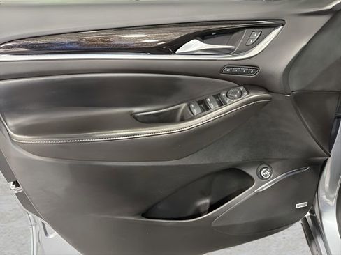 Used 2020 Buick Enclave Avenir w/ Avenir Technology Package image 9